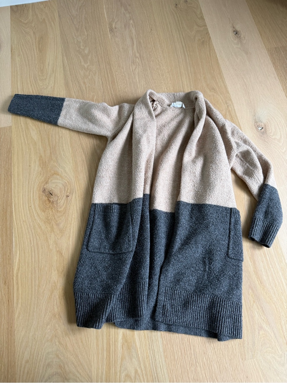 MICHAEL Michael Kors Two-Tone Beige and Dark Gray Open-Front Cardigan